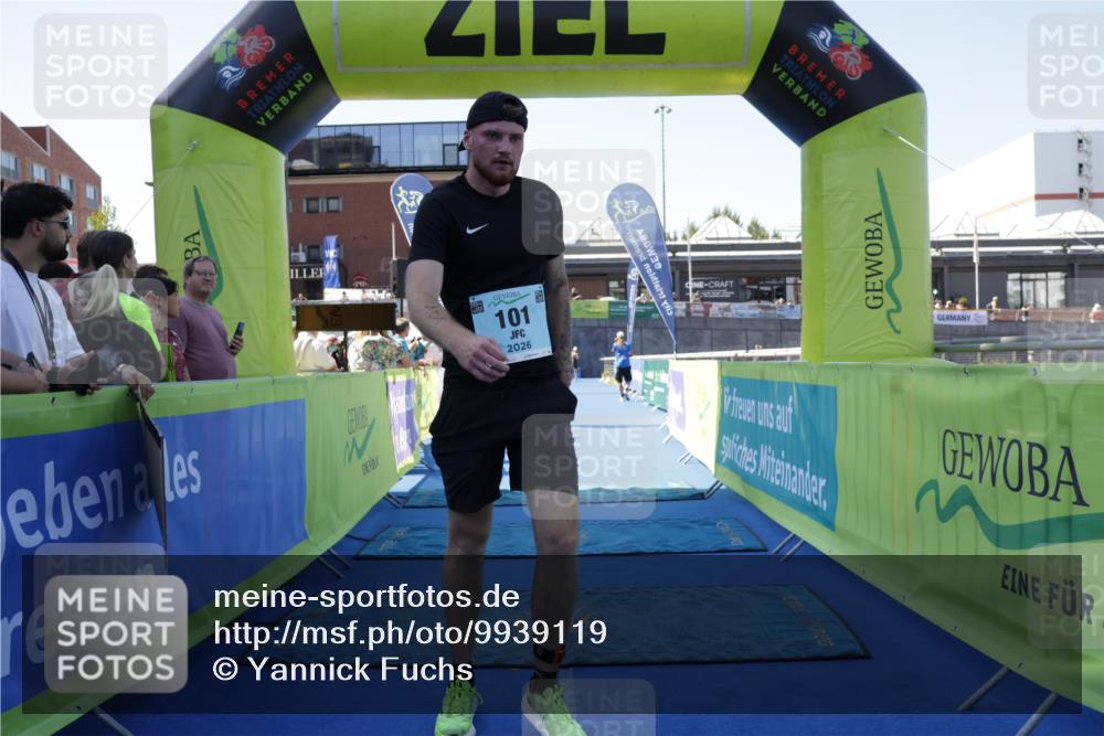 09.08.2026 - GEWOBA Citytriathlon Bremen Yannick Fuchs http://msf.ph/oto/9939119 09.08.2026 11:47:34 Ziel 101 meine-sportfotos.de