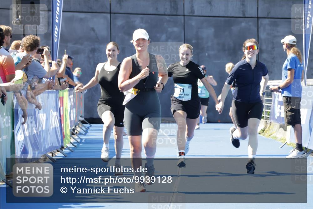09.08.2026 - GEWOBA Citytriathlon Bremen Yannick Fuchs http://msf.ph/oto/9939128 09.08.2026 11:47:43 Ziel 71, 469 meine-sportfotos.de