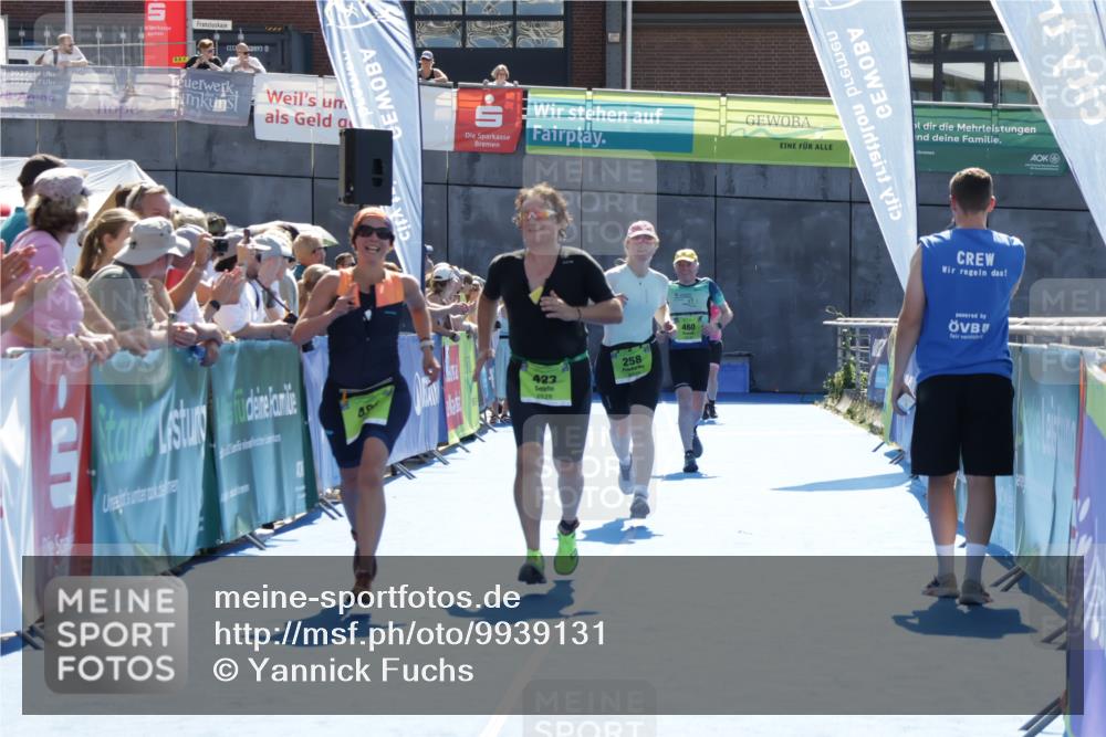 09.08.2026 - GEWOBA Citytriathlon Bremen Yannick Fuchs http://msf.ph/oto/9939131 09.08.2026 15:31:00 Ziel 224, 292, 423, 488 meine-sportfotos.de