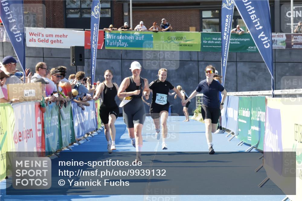 09.08.2026 - GEWOBA Citytriathlon Bremen Yannick Fuchs http://msf.ph/oto/9939132 09.08.2026 11:47:44 Ziel 71, 469 meine-sportfotos.de