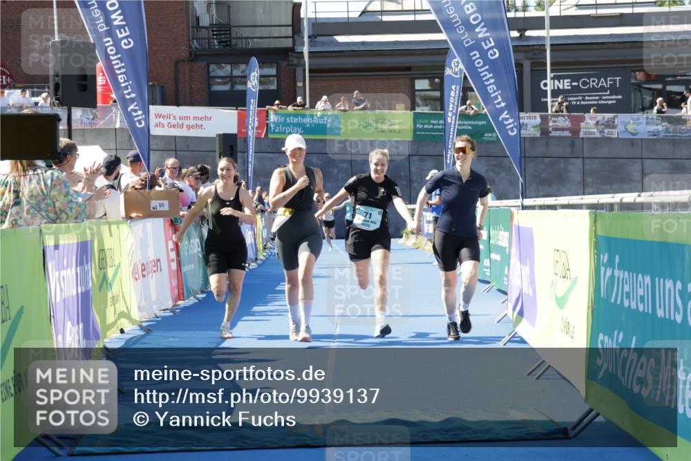 09.08.2026 - GEWOBA Citytriathlon Bremen Yannick Fuchs http://msf.ph/oto/9939137 09.08.2026 11:47:45 Ziel 71, 469 meine-sportfotos.de