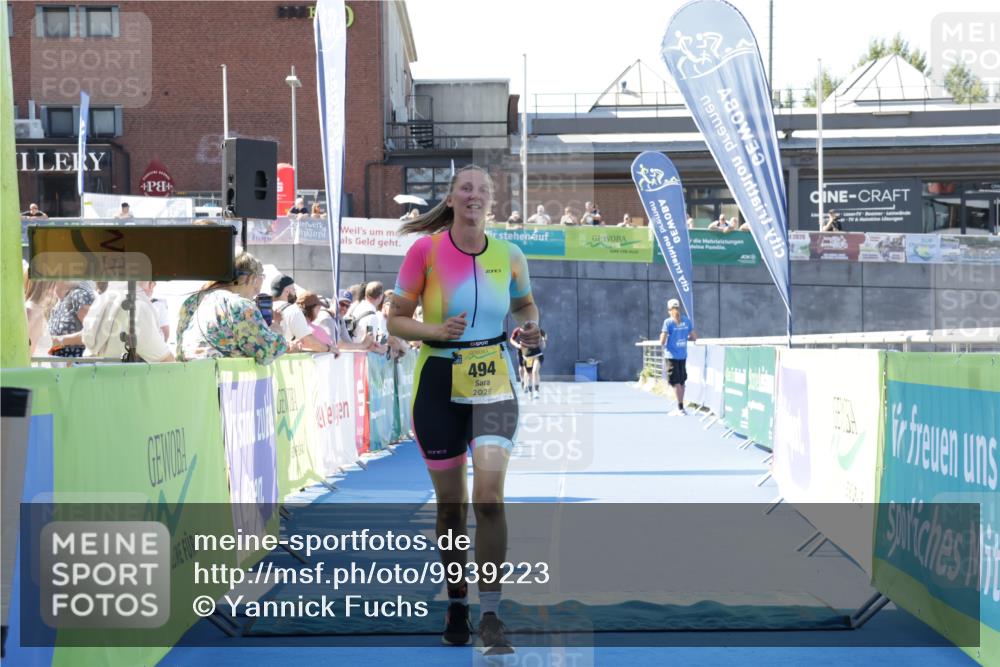 09.08.2026 - GEWOBA Citytriathlon Bremen Yannick Fuchs http://msf.ph/oto/9939223 09.08.2026 11:48:04 Ziel 494 meine-sportfotos.de