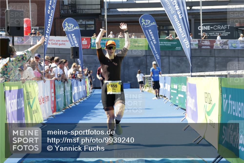 09.08.2026 - GEWOBA Citytriathlon Bremen Yannick Fuchs http://msf.ph/oto/9939240 09.08.2026 11:48:10 Ziel 459 meine-sportfotos.de