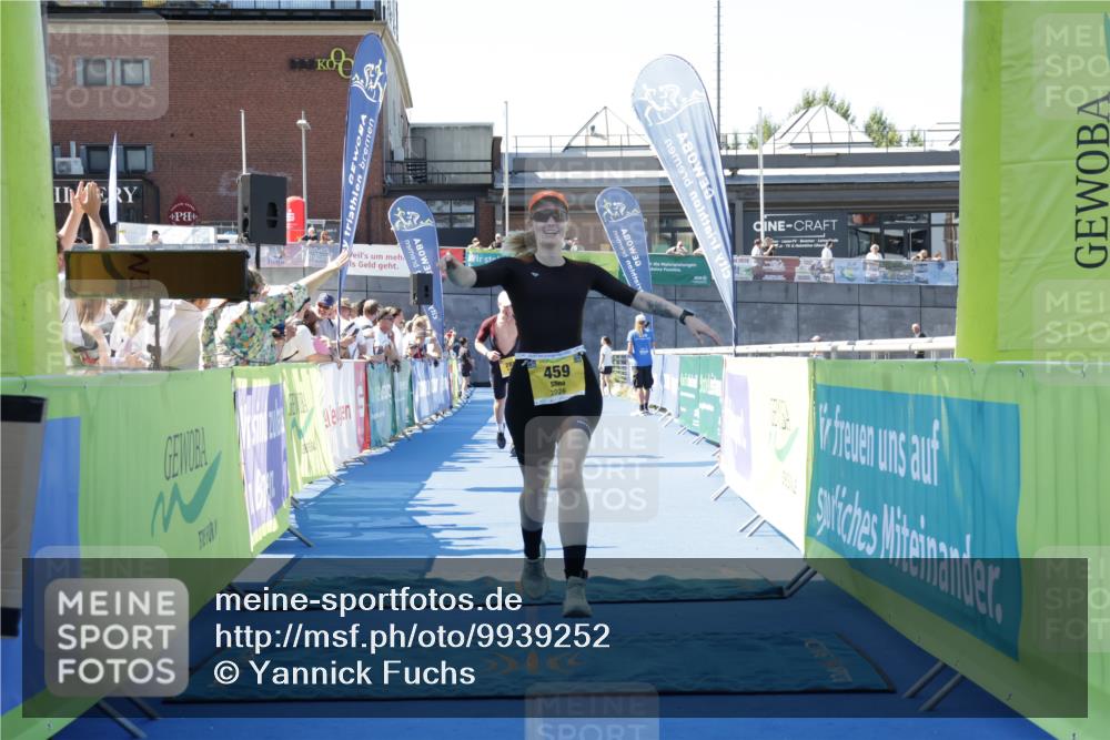 09.08.2026 - GEWOBA Citytriathlon Bremen Yannick Fuchs http://msf.ph/oto/9939252 09.08.2026 11:48:11 Ziel 459 meine-sportfotos.de