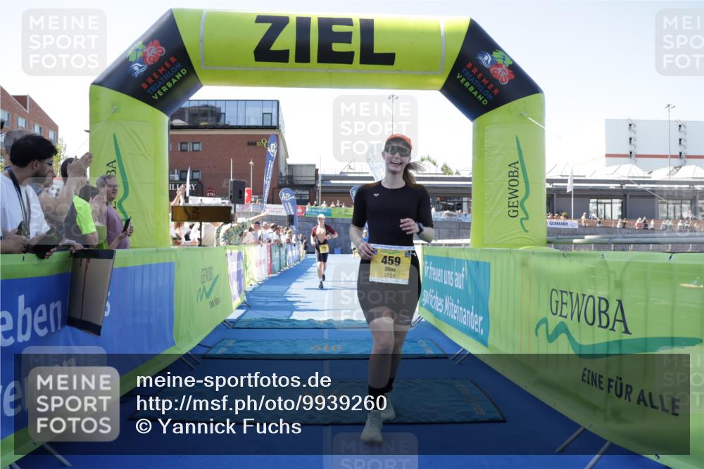 09.08.2026 - GEWOBA Citytriathlon Bremen Yannick Fuchs http://msf.ph/oto/9939260 09.08.2026 11:48:12 Ziel 459 meine-sportfotos.de