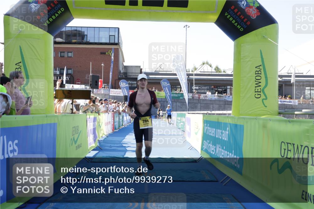 09.08.2026 - GEWOBA Citytriathlon Bremen Yannick Fuchs http://msf.ph/oto/9939273 09.08.2026 11:48:14 Ziel 459 meine-sportfotos.de