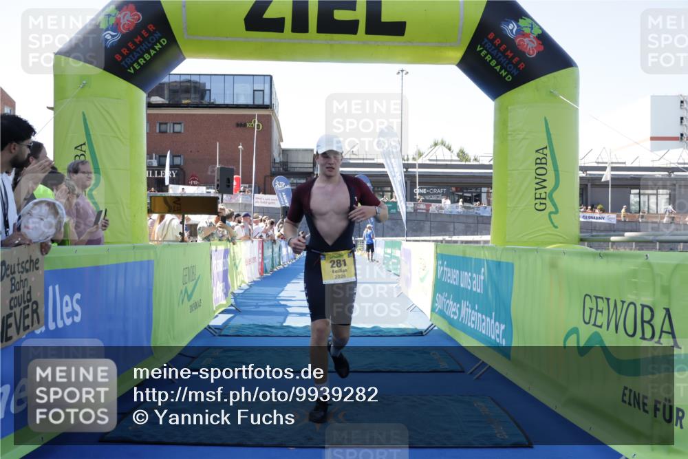 09.08.2026 - GEWOBA Citytriathlon Bremen Yannick Fuchs http://msf.ph/oto/9939282 09.08.2026 11:48:15 Ziel 459 meine-sportfotos.de
