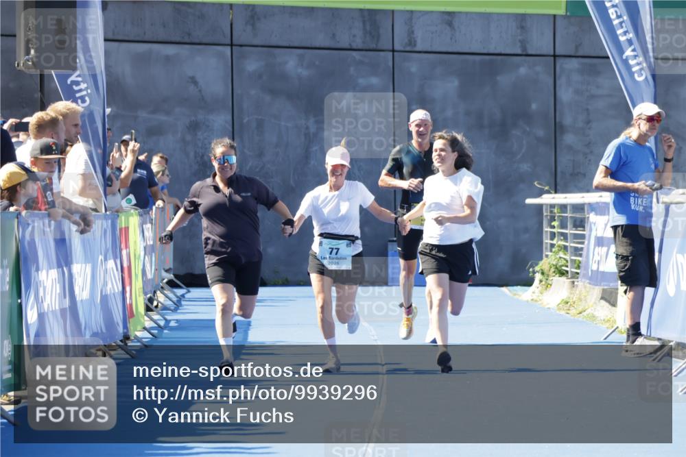 09.08.2026 - GEWOBA Citytriathlon Bremen Yannick Fuchs http://msf.ph/oto/9939296 09.08.2026 11:48:20 Ziel 77 meine-sportfotos.de