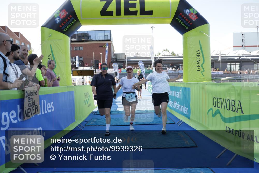 09.08.2026 - GEWOBA Citytriathlon Bremen Yannick Fuchs http://msf.ph/oto/9939326 09.08.2026 11:48:27 Ziel 77, 412 meine-sportfotos.de