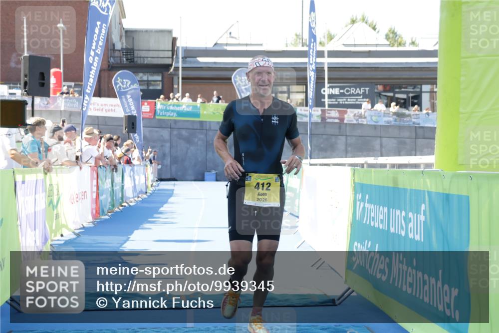 09.08.2026 - GEWOBA Citytriathlon Bremen Yannick Fuchs http://msf.ph/oto/9939345 09.08.2026 11:48:30 Ziel 77, 412 meine-sportfotos.de