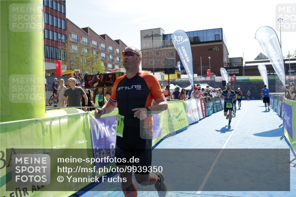 09.08.2026 - GEWOBA Citytriathlon Bremen Yannick Fuchs http://msf.ph/oto/9939350 09.08.2026 15:32:02 Ziel 381, 419, 476, 489 meine-sportfotos.de