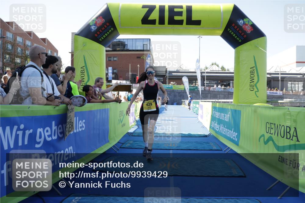 09.08.2026 - GEWOBA Citytriathlon Bremen Yannick Fuchs http://msf.ph/oto/9939429 09.08.2026 11:48:59 Ziel 429, 499 meine-sportfotos.de