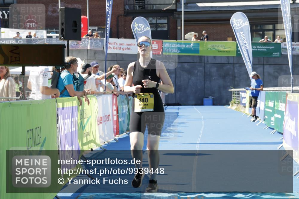 09.08.2026 - GEWOBA Citytriathlon Bremen Yannick Fuchs http://msf.ph/oto/9939448 09.08.2026 11:49:06 Ziel 440 meine-sportfotos.de
