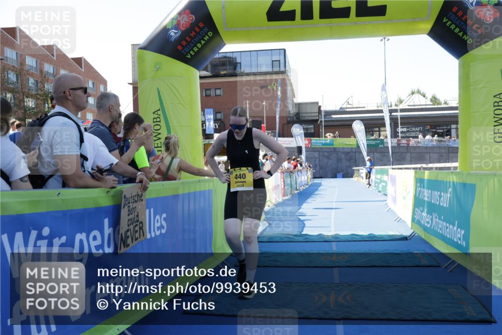 09.08.2026 - GEWOBA Citytriathlon Bremen Yannick Fuchs http://msf.ph/oto/9939453 09.08.2026 11:49:09 Ziel 440 meine-sportfotos.de