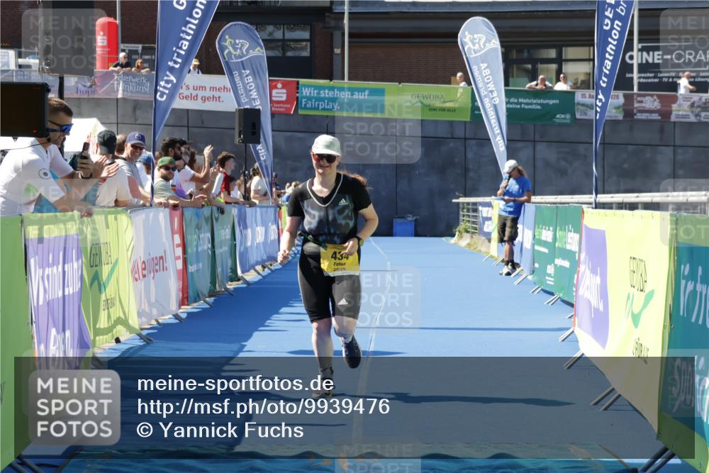 09.08.2026 - GEWOBA Citytriathlon Bremen Yannick Fuchs http://msf.ph/oto/9939476 09.08.2026 11:49:46 Ziel 434 meine-sportfotos.de