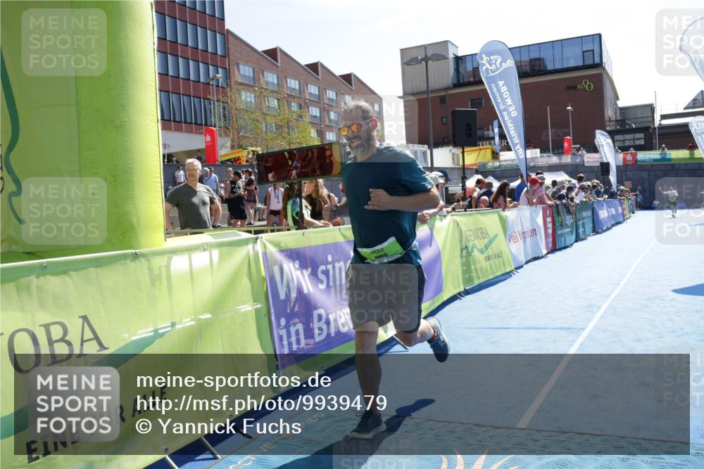 09.08.2026 - GEWOBA Citytriathlon Bremen Yannick Fuchs http://msf.ph/oto/9939479 09.08.2026 15:32:28 Ziel 275, 368 meine-sportfotos.de