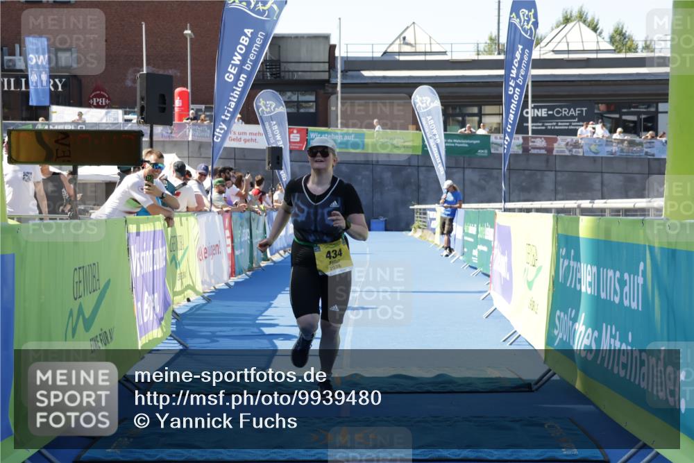 09.08.2026 - GEWOBA Citytriathlon Bremen Yannick Fuchs http://msf.ph/oto/9939480 09.08.2026 11:49:47 Ziel 434 meine-sportfotos.de