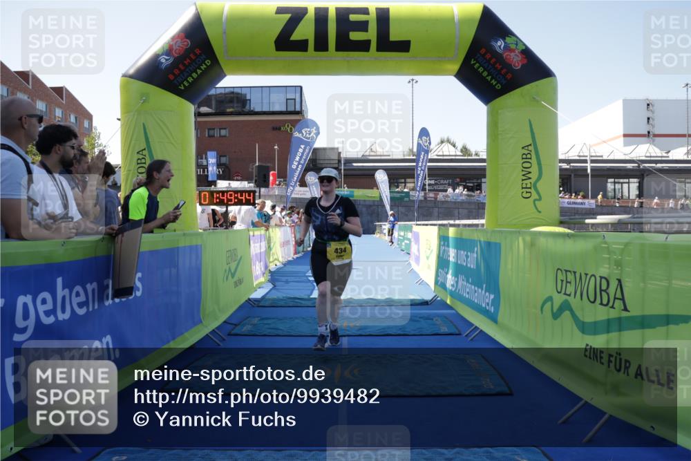 09.08.2026 - GEWOBA Citytriathlon Bremen Yannick Fuchs http://msf.ph/oto/9939482 09.08.2026 11:49:48 Ziel 434 meine-sportfotos.de