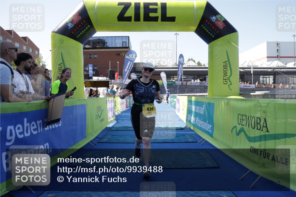 09.08.2026 - GEWOBA Citytriathlon Bremen Yannick Fuchs http://msf.ph/oto/9939488 09.08.2026 11:49:49 Ziel 434 meine-sportfotos.de