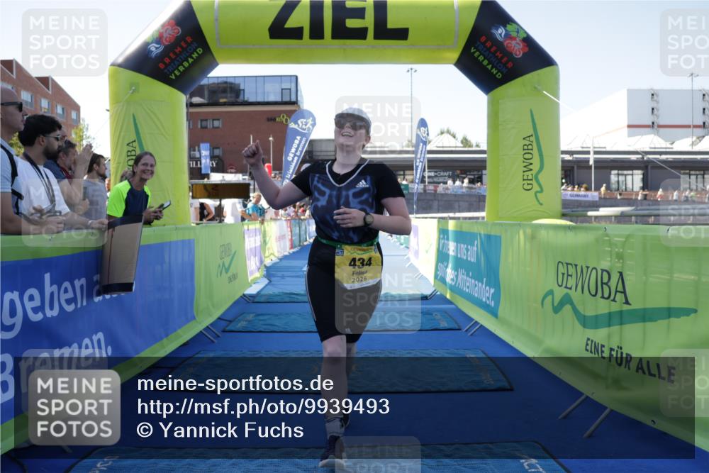 09.08.2026 - GEWOBA Citytriathlon Bremen Yannick Fuchs http://msf.ph/oto/9939493 09.08.2026 11:49:49 Ziel 434 meine-sportfotos.de