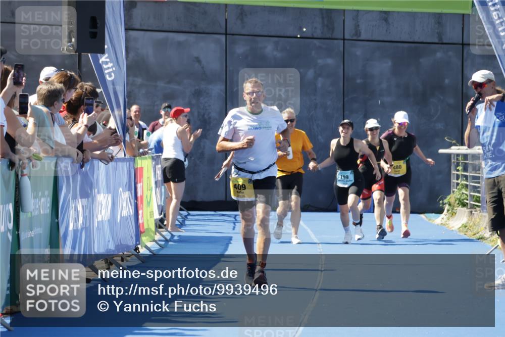 09.08.2026 - GEWOBA Citytriathlon Bremen Yannick Fuchs http://msf.ph/oto/9939496 09.08.2026 11:50:32 Ziel 409 meine-sportfotos.de