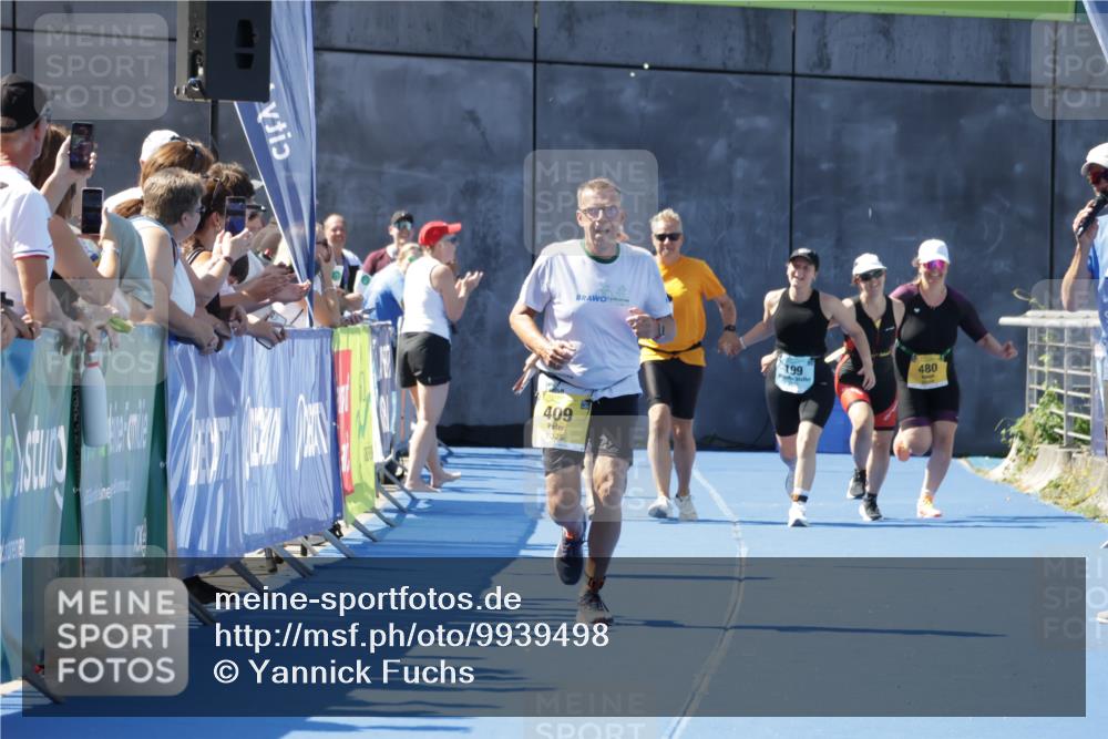 09.08.2026 - GEWOBA Citytriathlon Bremen Yannick Fuchs http://msf.ph/oto/9939498 09.08.2026 11:50:32 Ziel 409 meine-sportfotos.de
