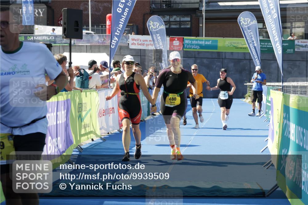 09.08.2026 - GEWOBA Citytriathlon Bremen Yannick Fuchs http://msf.ph/oto/9939509 09.08.2026 11:50:39 Ziel 199, 409, 480, 531 meine-sportfotos.de