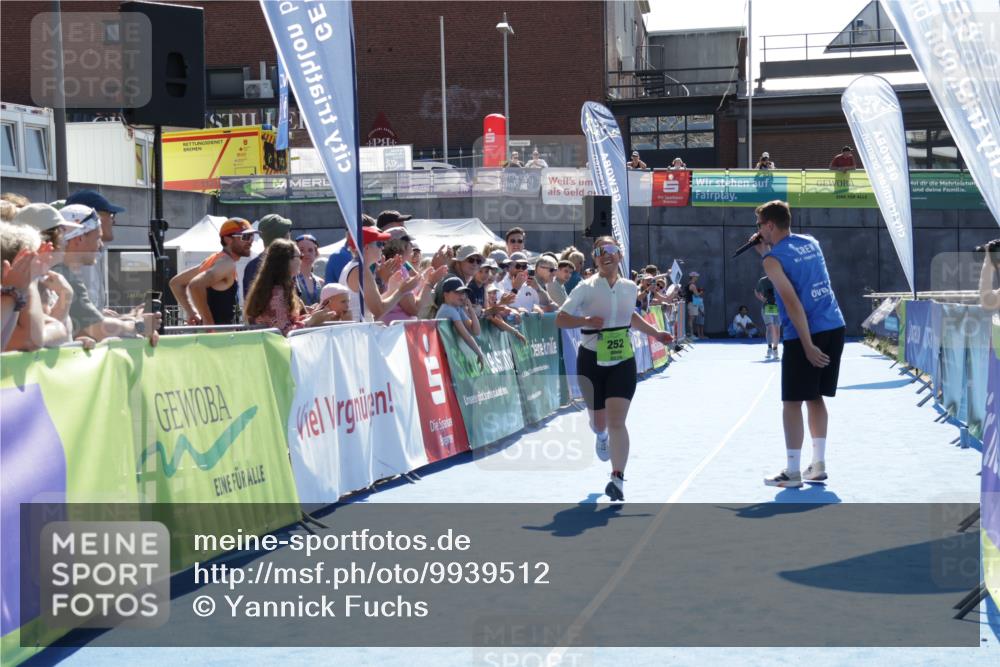 09.08.2026 - GEWOBA Citytriathlon Bremen Yannick Fuchs http://msf.ph/oto/9939512 09.08.2026 15:32:34 Ziel 252 meine-sportfotos.de