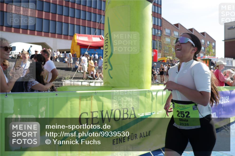 09.08.2026 - GEWOBA Citytriathlon Bremen Yannick Fuchs http://msf.ph/oto/9939530 09.08.2026 15:32:38 Ziel 252 meine-sportfotos.de