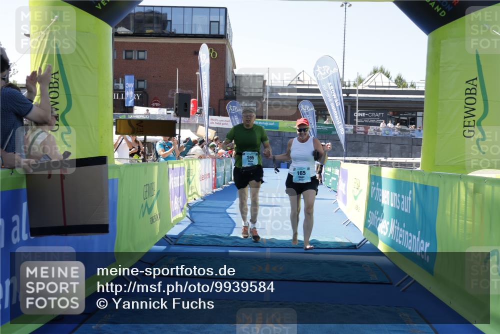 09.08.2026 - GEWOBA Citytriathlon Bremen Yannick Fuchs http://msf.ph/oto/9939584 09.08.2026 11:51:01 Ziel 165 meine-sportfotos.de
