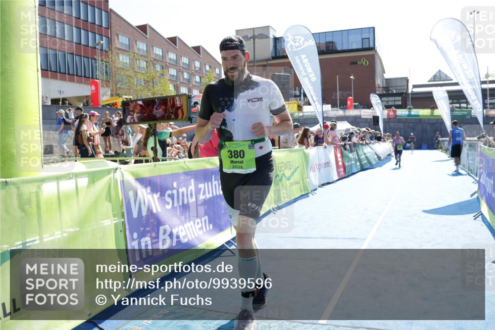 09.08.2026 - GEWOBA Citytriathlon Bremen Yannick Fuchs http://msf.ph/oto/9939596 09.08.2026 15:33:16 Ziel 380 meine-sportfotos.de