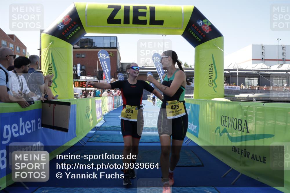 09.08.2026 - GEWOBA Citytriathlon Bremen Yannick Fuchs http://msf.ph/oto/9939664 09.08.2026 11:51:28 Ziel 424, 425, 435 meine-sportfotos.de