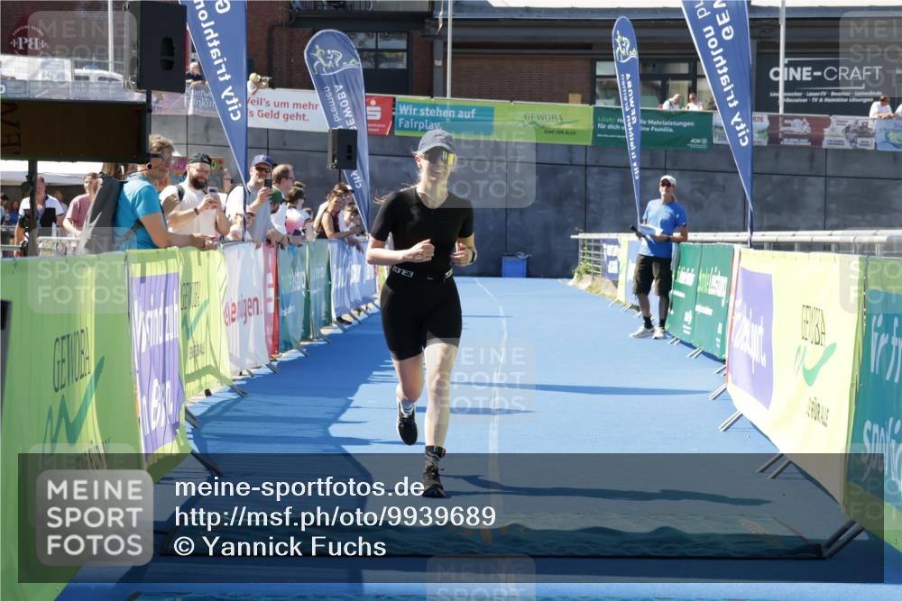 09.08.2026 - GEWOBA Citytriathlon Bremen Yannick Fuchs http://msf.ph/oto/9939689 09.08.2026 11:51:34 Ziel 435 meine-sportfotos.de
