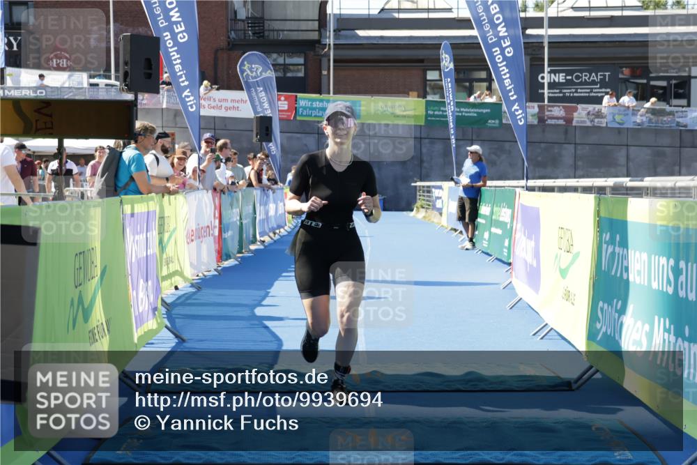 09.08.2026 - GEWOBA Citytriathlon Bremen Yannick Fuchs http://msf.ph/oto/9939694 09.08.2026 11:51:34 Ziel 435 meine-sportfotos.de