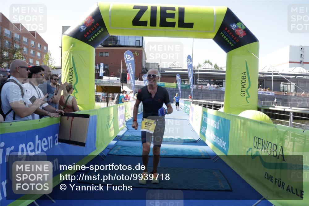 09.08.2026 - GEWOBA Citytriathlon Bremen Yannick Fuchs http://msf.ph/oto/9939718 09.08.2026 11:52:07 Ziel 422 meine-sportfotos.de
