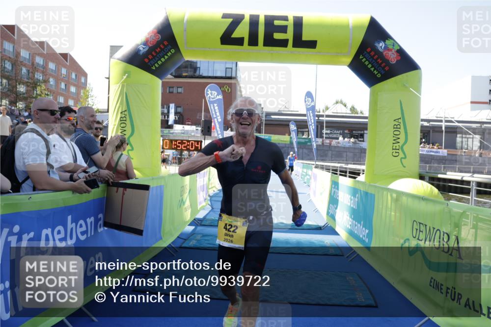 09.08.2026 - GEWOBA Citytriathlon Bremen Yannick Fuchs http://msf.ph/oto/9939722 09.08.2026 11:52:08 Ziel 422 meine-sportfotos.de