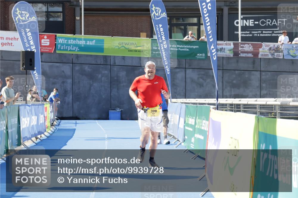 09.08.2026 - GEWOBA Citytriathlon Bremen Yannick Fuchs http://msf.ph/oto/9939728 09.08.2026 11:52:19 Ziel 399 meine-sportfotos.de