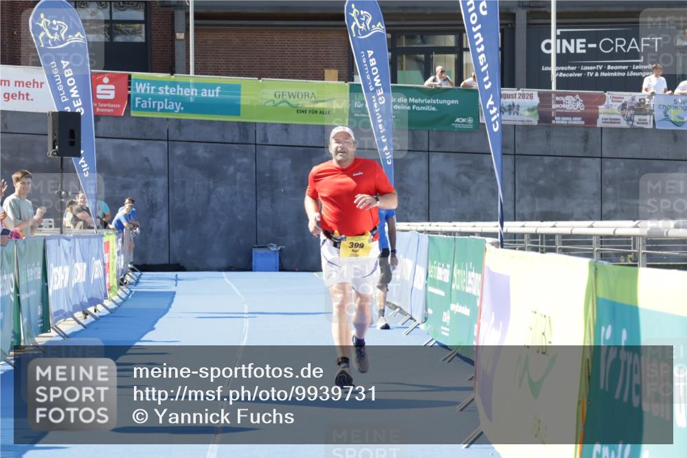 09.08.2026 - GEWOBA Citytriathlon Bremen Yannick Fuchs http://msf.ph/oto/9939731 09.08.2026 11:52:19 Ziel 399 meine-sportfotos.de