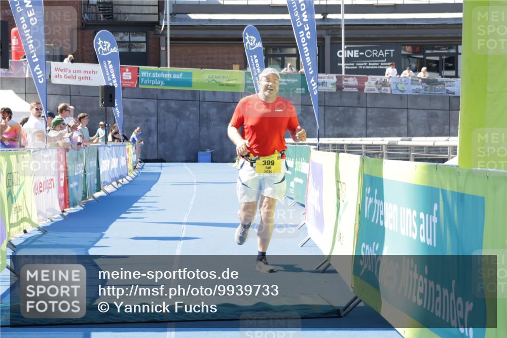 09.08.2026 - GEWOBA Citytriathlon Bremen Yannick Fuchs http://msf.ph/oto/9939733 09.08.2026 11:52:21 Ziel 399 meine-sportfotos.de