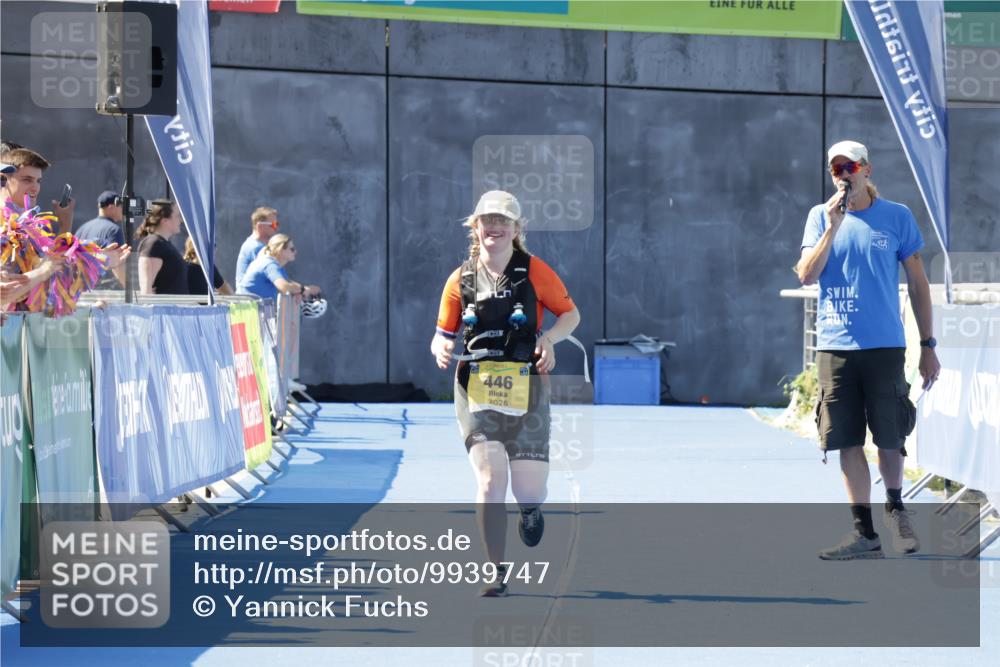 09.08.2026 - GEWOBA Citytriathlon Bremen Yannick Fuchs http://msf.ph/oto/9939747 09.08.2026 11:53:34 Ziel 446 meine-sportfotos.de