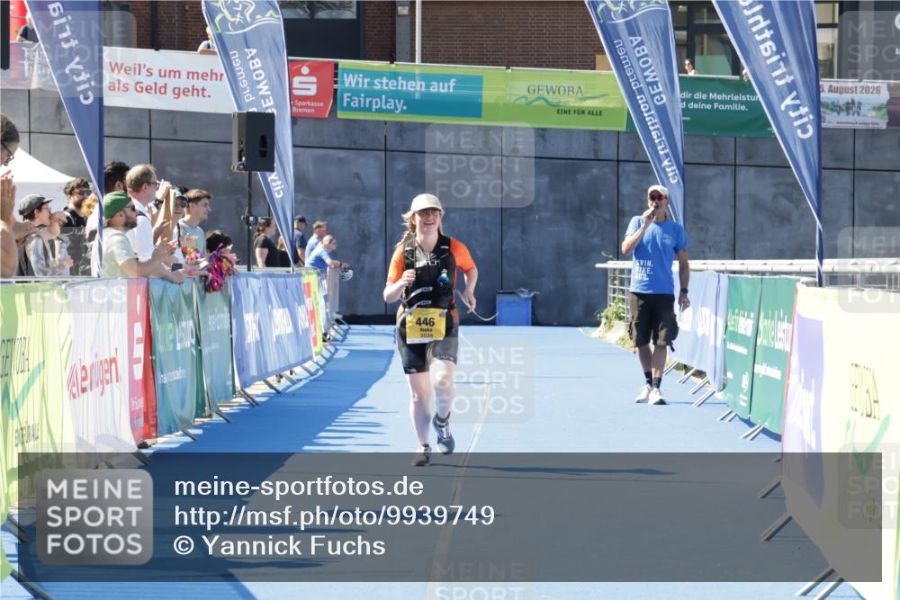 09.08.2026 - GEWOBA Citytriathlon Bremen Yannick Fuchs http://msf.ph/oto/9939749 09.08.2026 11:53:35 Ziel 446 meine-sportfotos.de