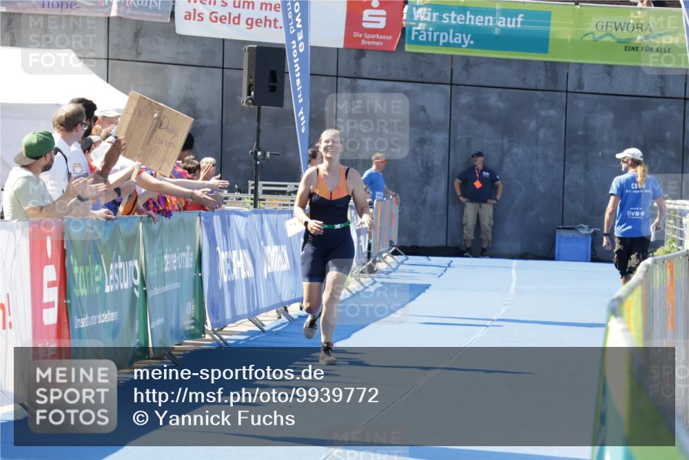 09.08.2026 - GEWOBA Citytriathlon Bremen Yannick Fuchs http://msf.ph/oto/9939772 09.08.2026 11:54:03 Ziel 490 meine-sportfotos.de