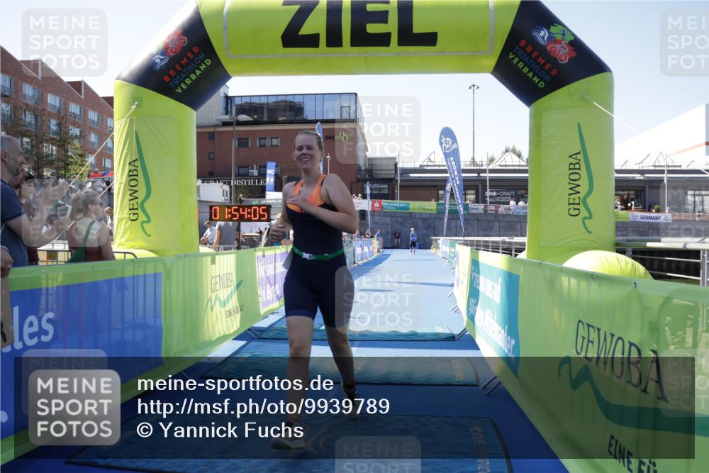 09.08.2026 - GEWOBA Citytriathlon Bremen Yannick Fuchs http://msf.ph/oto/9939789 09.08.2026 11:54:09 Ziel 490 meine-sportfotos.de