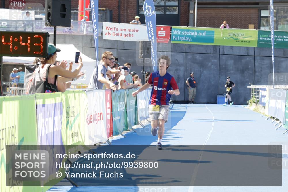 09.08.2026 - GEWOBA Citytriathlon Bremen Yannick Fuchs http://msf.ph/oto/9939800 09.08.2026 11:54:48 Ziel 525 meine-sportfotos.de