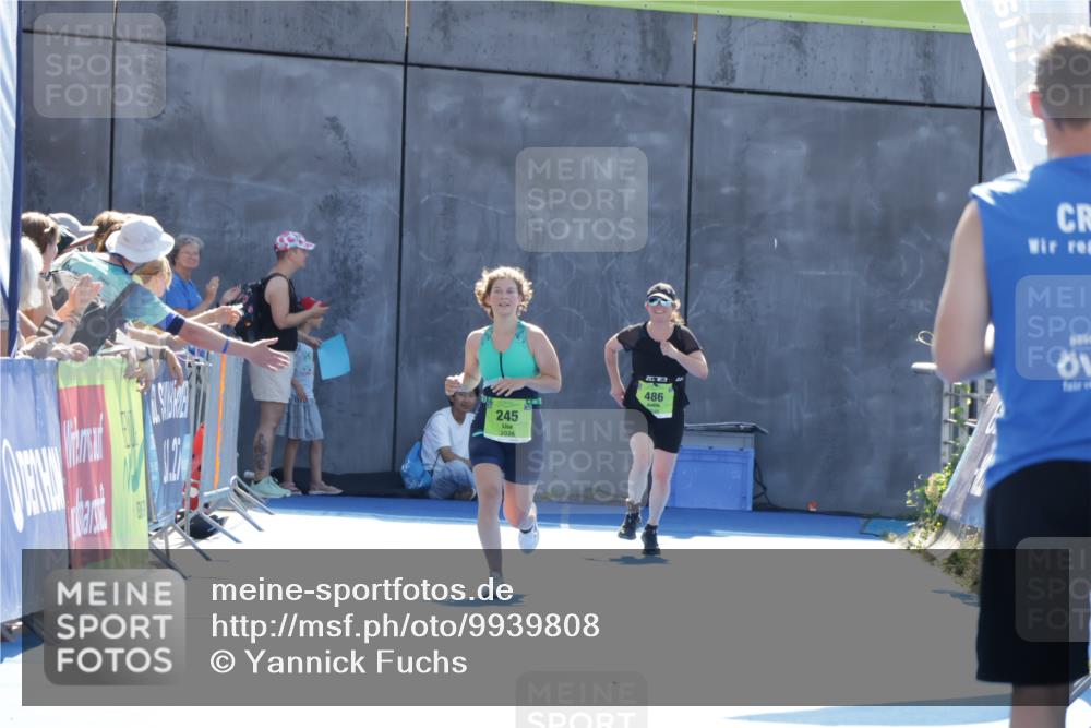 09.08.2026 - GEWOBA Citytriathlon Bremen Yannick Fuchs http://msf.ph/oto/9939808 09.08.2026 15:34:16 Ziel  meine-sportfotos.de