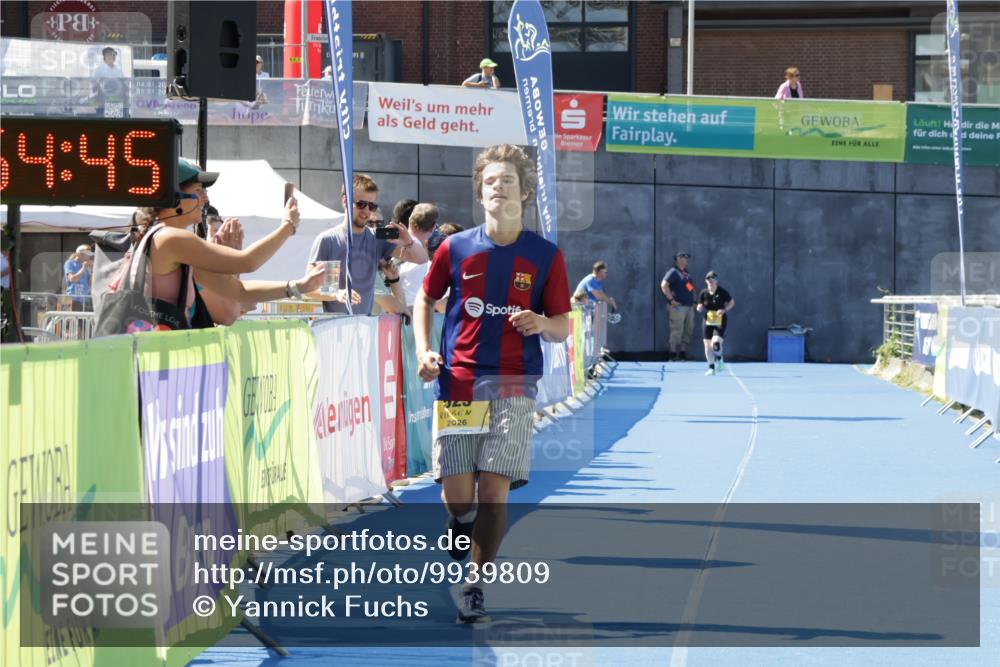 09.08.2026 - GEWOBA Citytriathlon Bremen Yannick Fuchs http://msf.ph/oto/9939809 09.08.2026 11:54:49 Ziel 525 meine-sportfotos.de