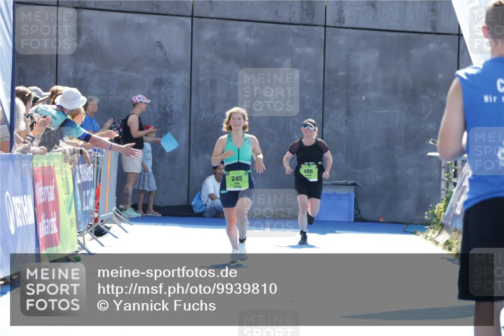 09.08.2026 - GEWOBA Citytriathlon Bremen Yannick Fuchs http://msf.ph/oto/9939810 09.08.2026 15:34:16 Ziel  meine-sportfotos.de