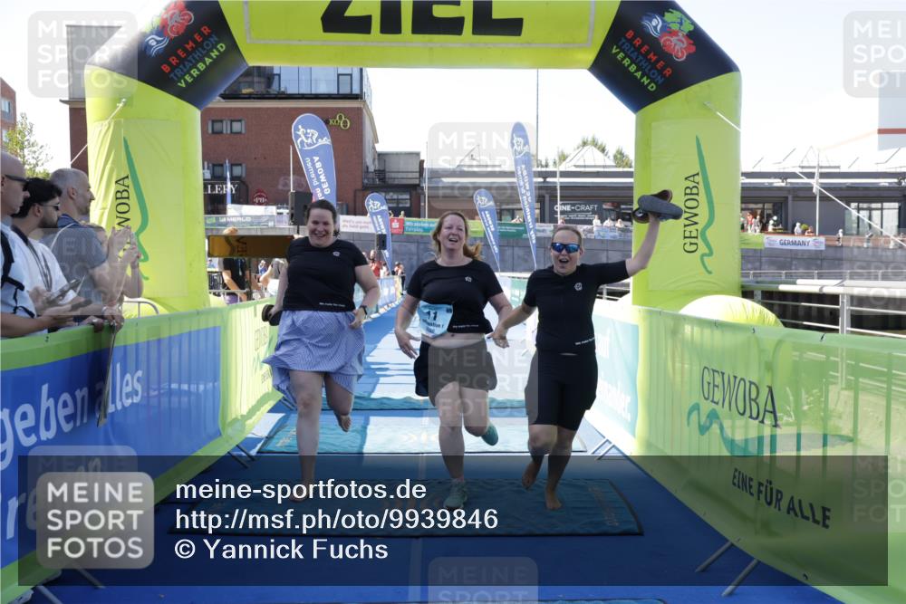 09.08.2026 - GEWOBA Citytriathlon Bremen Yannick Fuchs http://msf.ph/oto/9939846 09.08.2026 11:56:12 Ziel 11 meine-sportfotos.de