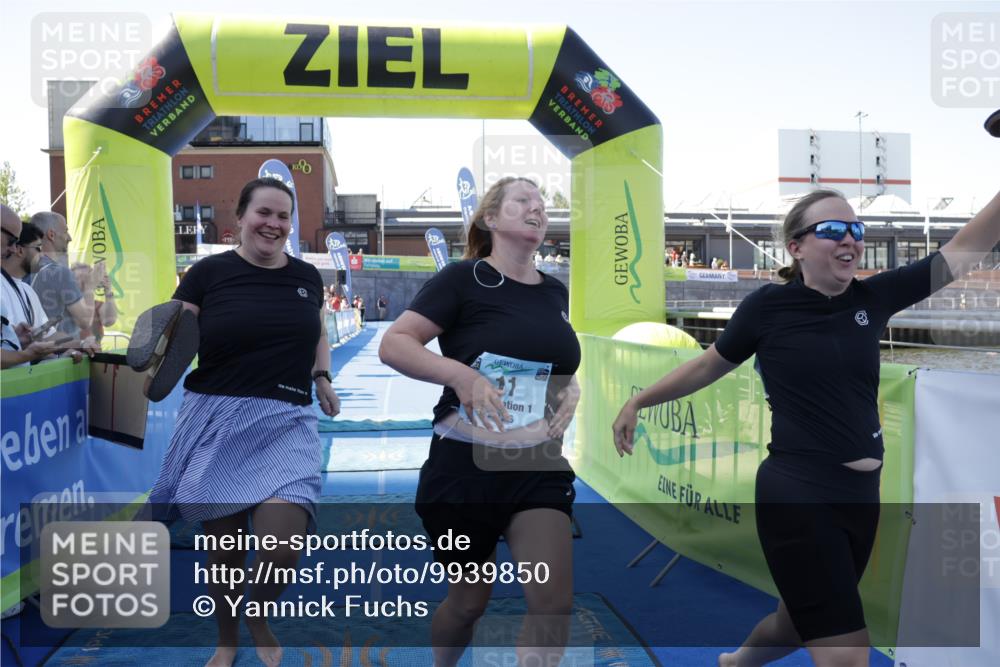 09.08.2026 - GEWOBA Citytriathlon Bremen Yannick Fuchs http://msf.ph/oto/9939850 09.08.2026 11:56:13 Ziel 11 meine-sportfotos.de