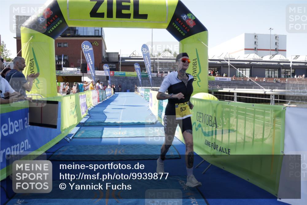 09.08.2026 - GEWOBA Citytriathlon Bremen Yannick Fuchs http://msf.ph/oto/9939877 09.08.2026 11:56:44 Ziel 524 meine-sportfotos.de